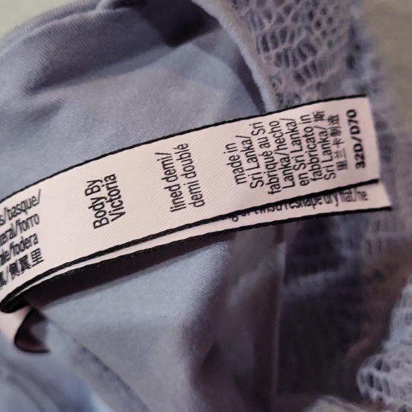 Victoria's Secret Bra - Picture 12 of 13